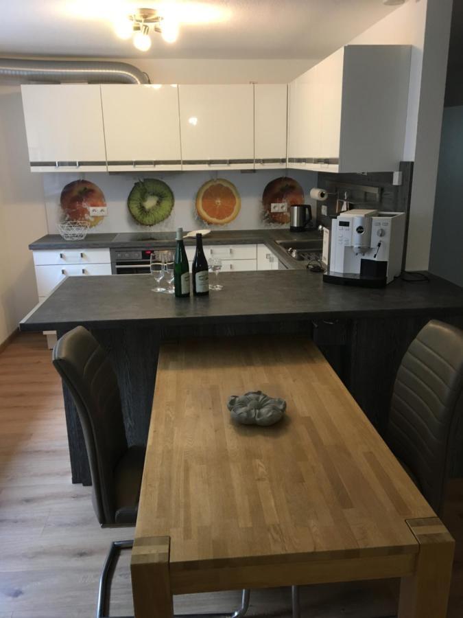 Peter'S Ferienwohnung Im Souterrain Neuried  Екстериор снимка